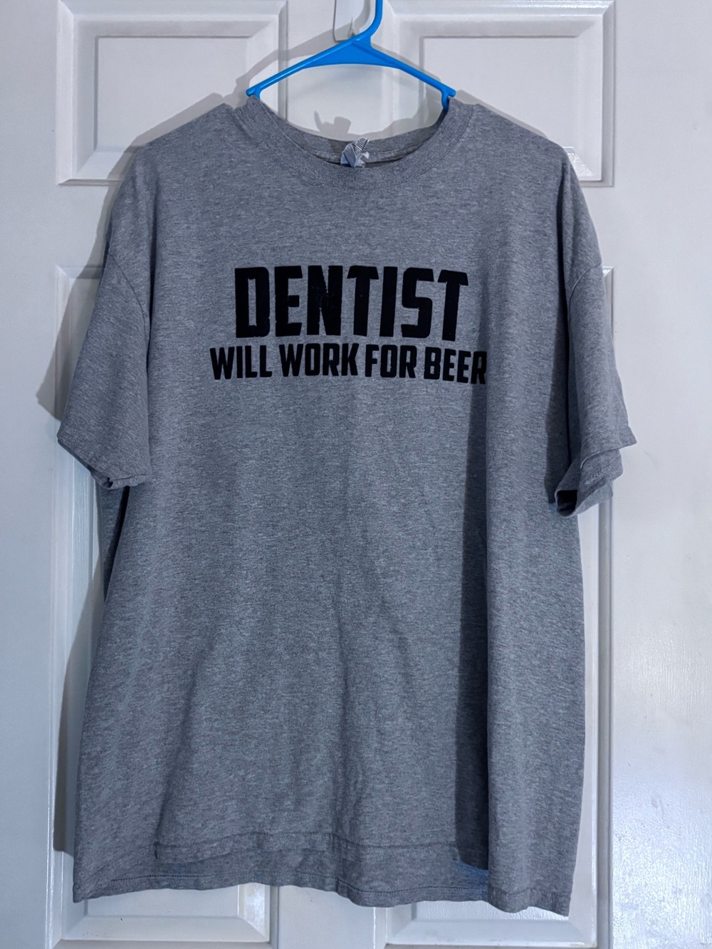 Dentist Will Work For Beer Graphic T‑Shirt - Gray
